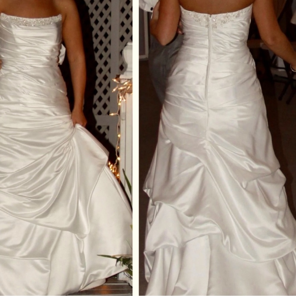David's Bridal Strapless Wedding Dress Style WG9828 Ivory Size 8